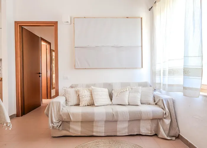 度假居 Vinghi - *